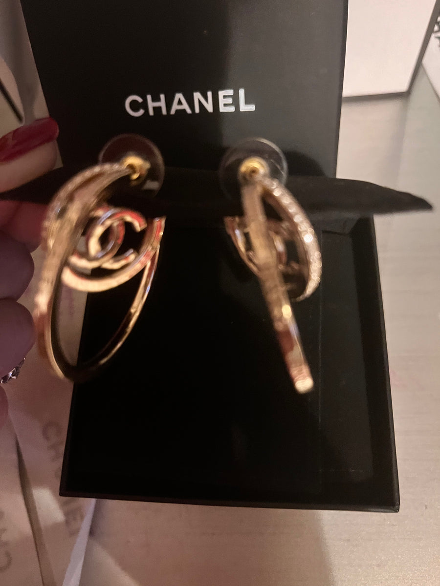 Chanel double hoop earrings deals