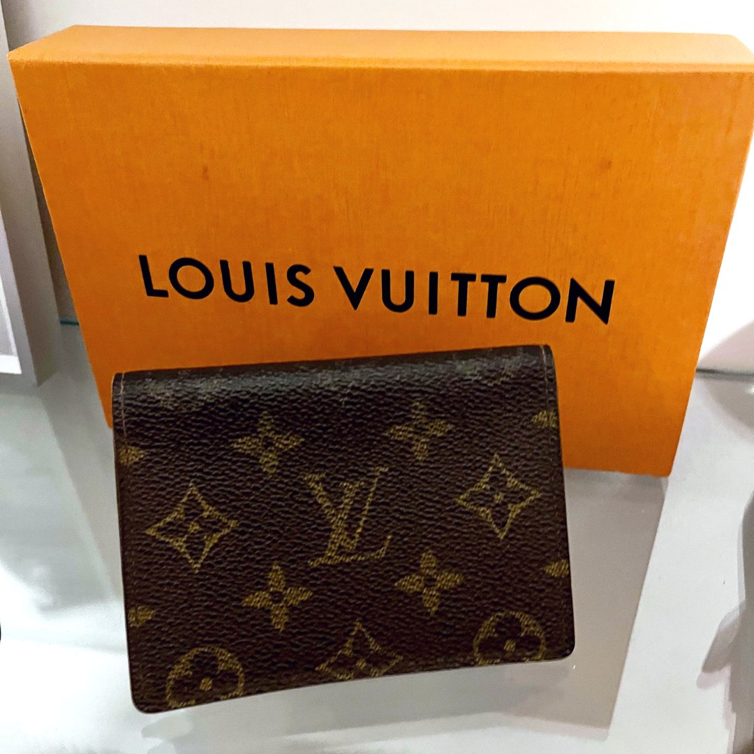 Louis Vuitton Unisex Brown Monogram Card Holder – V & G Luxe Boutique