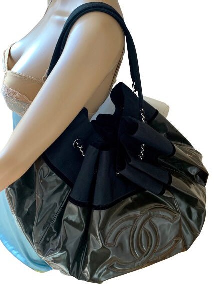 Brand New Chanel Signature CC Logo Large Hobo Tote Bag - V & G Luxe Boutique