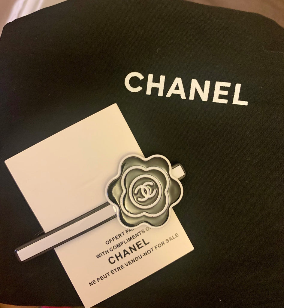 Brand New Chanel VIP Monochrome Hair Clip – V & G Luxe Boutique