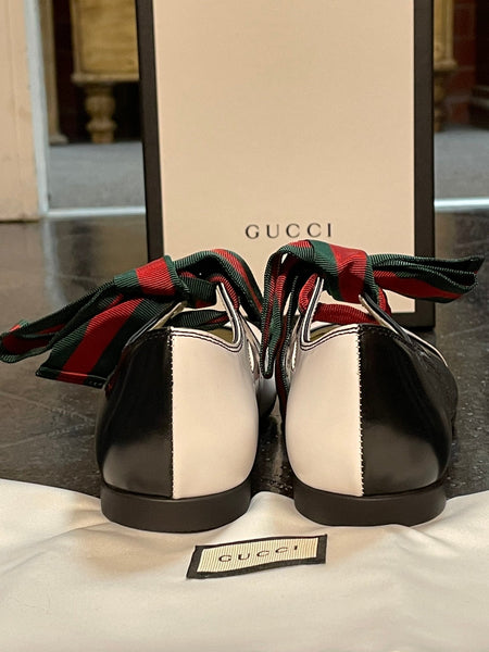 Brand New Gucci Girls Black and White Leather Shoes, Size 13 (EU 32) - V & G Luxe Boutique