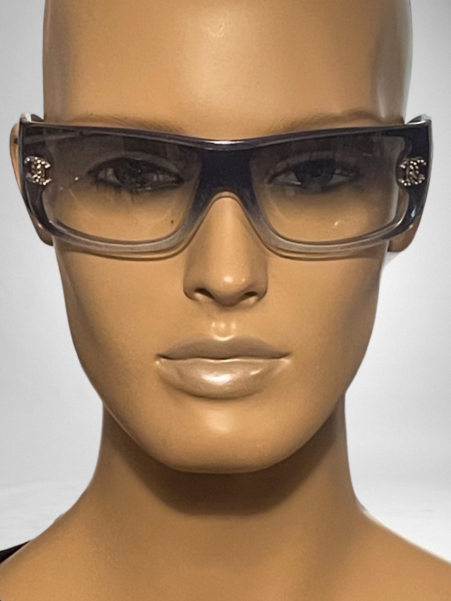 CHANEL Blue Ombre Gradient Tint CC Diamanté Logo Sunglasses  display picture 3