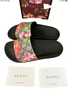 Gucci GG Blooms Supreme Floral Canvas Slides / Sliders, UK Size 3 - V & G Luxe Boutique
