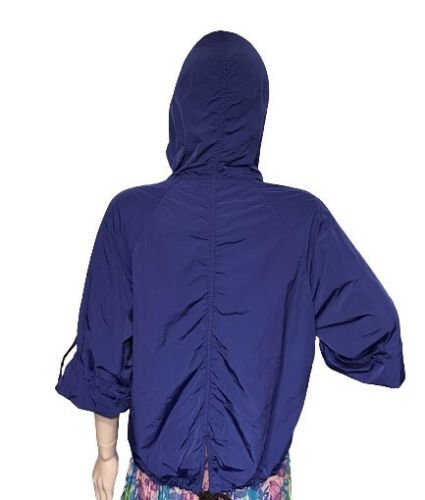 Moncler Blue hooded Lightweight Windbreaker Size 3 UK M - V & G Luxe Boutique
